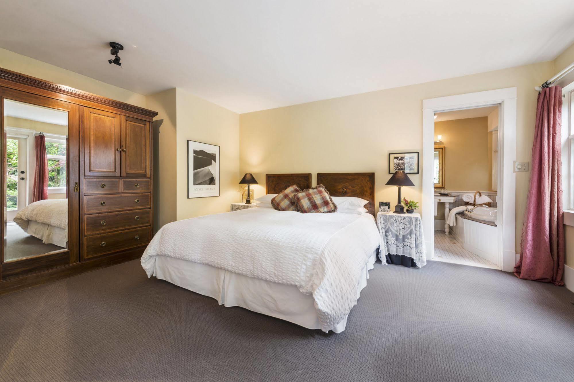 Thistledown House West Vancouver Eksteriør bilde